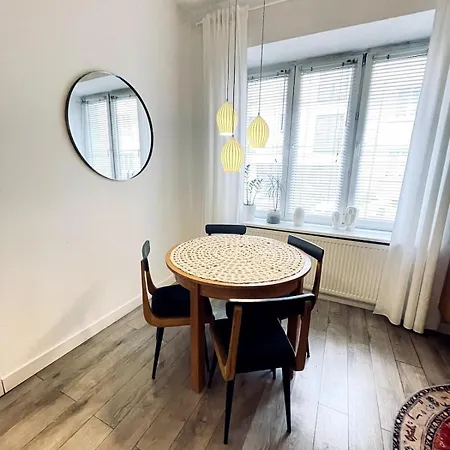 Appartamento Fency 1bdr In Jewish Quarter By The Boulevards *
