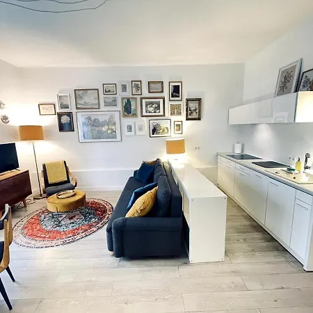 Fency 1bdr In Jewish Quarter By The Boulevards *