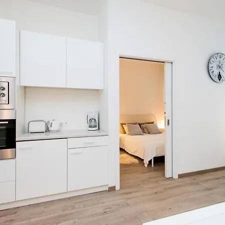 Fency 1bdr In Jewish Quarter By The Boulevards *
